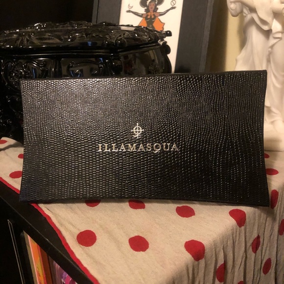 Illamasqua Experimental Artistry Palette - Picture 3 of 4